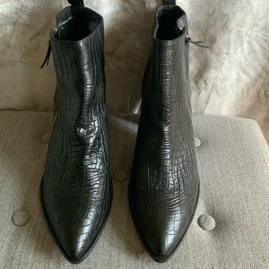 New crocodile leather (Faux) boots